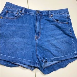 Size 16 American eagle Mom Shorts